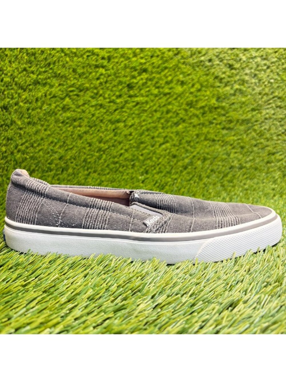 Keds Jump Kick Slip-On Womens Size 8 Gray White Casual Walking Comfort Shoes